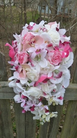 Orchids and rose cascading bouquet - Image 5