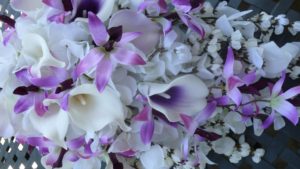 White and purple cascading bouquet - Image 3