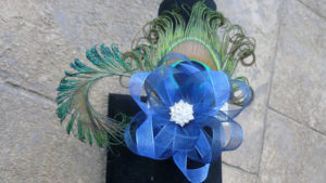 Peacock wrist corsage on pearl bracelet, peacock feather corsage, wristlet, customizable - Image 4