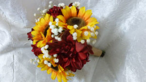 Sunflower, deep red dahlia, baby's breath bridal, bridesmaids fall bouquet, rustic country wedding, baby's breath, autumn bouquet
