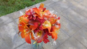 Orange tiger lily autumn bouquet - Image 4