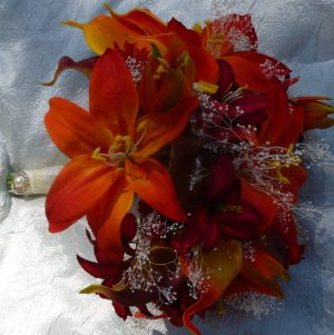 Orange tiger lily autumn bouquet - Image 5