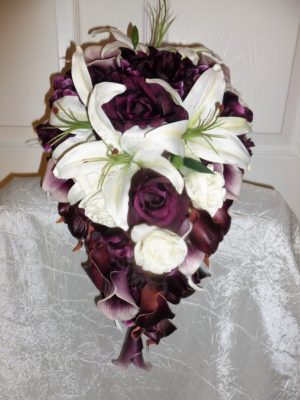 Plum and ivory cascading bouquet - Image 3