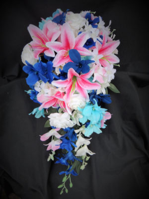 Navy and tiger lily cascading bouquet - Image 4
