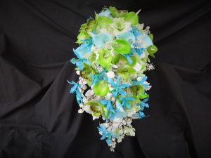 Green and aqua cascading bouquet - Image 2
