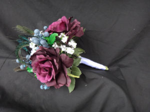 Plum rose bouquet with blueberries and baby's breath - Image 2