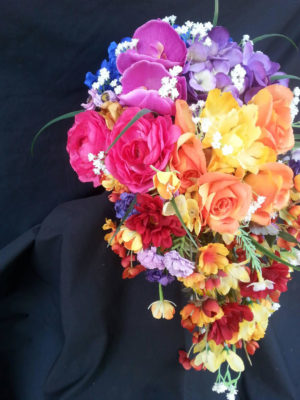 Rainbow cascading bouquet - Image 6