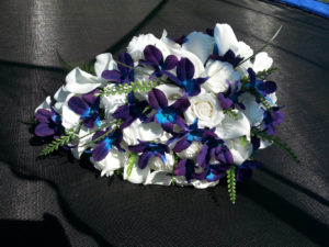 Cascading bouquet with galaxy orchids and calla lilies - Image 5
