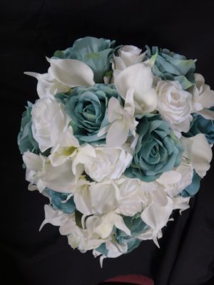 Ivory & teal cascading bouquet - Image 6