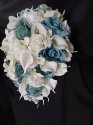 Ivory & teal cascading bouquet - Image 7