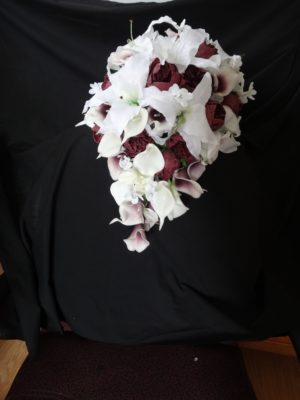 Plum and casablanca lily cascading bouquet - Image 9