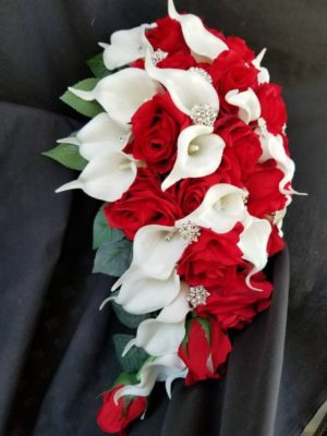 Red, white teardrop bouquet, artificial silk Rose, real touch calla, teardrop, cascading bouquet, bridal bouquet - Image 4