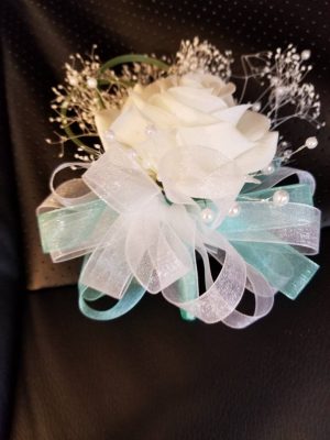 Real touch rose wrsit corsage, wristlet, for prom, bridesmaids, pink rose, white, champagne, orange, coral rose, babys breath - Image 3