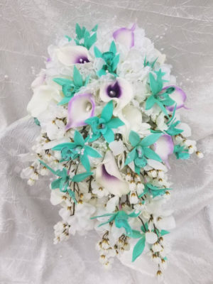 Cascading bouquet with mint and lavender colors