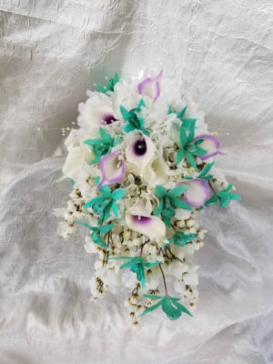 Cascading bouquet with mint and lavender colors - Image 3