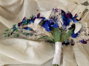 Casablanca lily and galaxy orchid cascading bouquet - Image 9