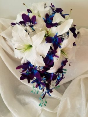 Casablanca lily and galaxy orchid cascading bouquet - Image 8