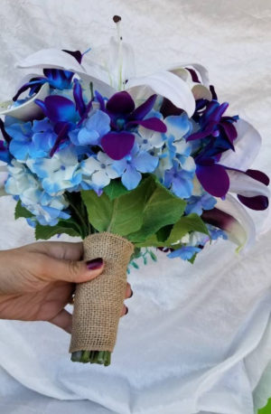 Casablanca lily and galaxy orchid bouquet - Image 6