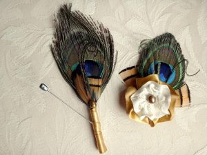 6 Bridesmaids Ivory, golden flower hair clips and 6 boutonnieres, peacock feathers, satin flowers, available in more colors