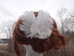 Bridal feather hair accessory "Angel", double flower with pearls, geese feather flower hair clip, floral - Image 5