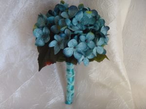 Hydrangea toss bouquet, flower girl bouquet, small bridal bouquet - Image 2