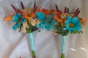 Blue daisy bouquet, champagne rose and orange calla lily - Image 2