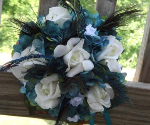 Teal hydrangea peacock bridal bouquet set, 1 bridal bouquet, 3 bridesmaids bouquets - Image 2
