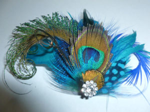 Peacock rhinestone feather hair piece - Image 3