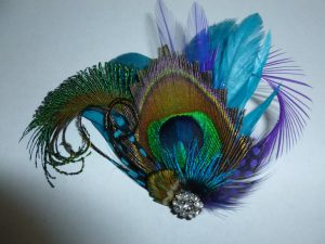 Peacock rhinestone feather hair piece "Suzanna" , purple accent - Image 3