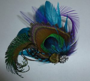 Peacock rhinestone feather hair piece "Suzanna" , purple accent - Image 4