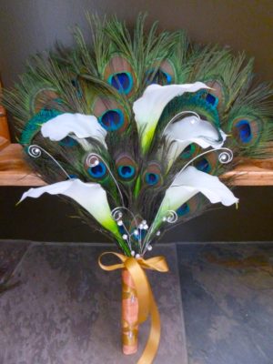 Peacock calla lily fan bouquet - Image 5