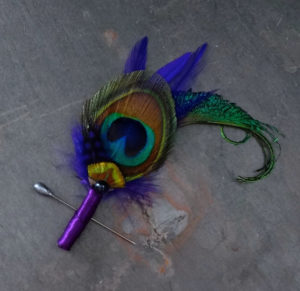 Peacock feather boutonniere - Image 5