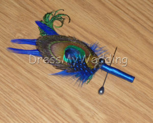 Peacock feather boutonniere - Image 4