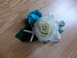 Real touch rose corsage, turquoise/teal white rose corsage with starfish - Image 4