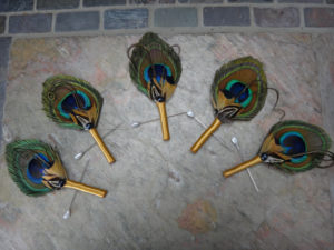 6 Peacock boutonnieres - Image 3