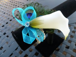 Calla lily wrist corsage with pearl bracelet, Customize calla lily and ribbon colors - Image 3