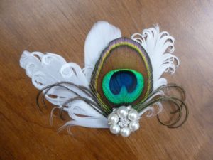 Bridal  feather hair clip, peacock white feathers, pearl rhinestone