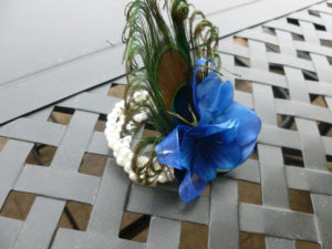 Peacock pearl wrist corsage with teal accent, customizable - Image 5