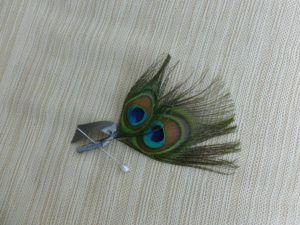 Peacock boutonniere, feather boutonniere, button hole, corsage, customizable - Image 2