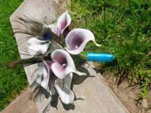 Picasso and  ivory white calla and peacock feather bouquet, small bouquet, bridesmaids bouquet, small bridal bouquet - Image 2