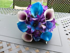 Purple and blue small hydrangea bouquet - Image 2