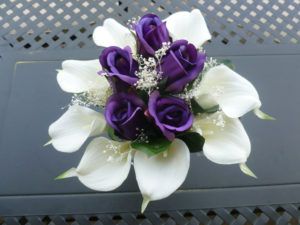 Real touch calla lily and silk purple rose bouquet with natural preserved baby's breath. - Image 2