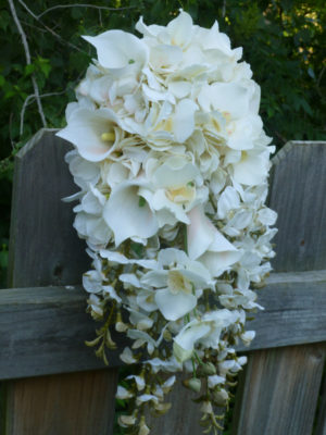 Ivory, light champagne cascading bouquet, cascading bridal bouquet, ivory bridal bouquet - Image 4