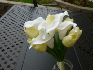 Yellow tulip and calla lily bouquet, customizable, real touch artificial flowers - Image 3