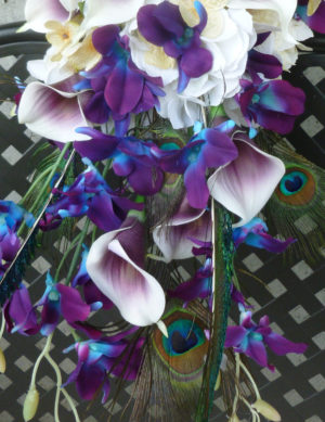 Champagne & plum picasso bouquet with peacock feathers - Image 3