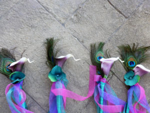 Flower girl wand, calla lily wand with peacock feathers - Image 2