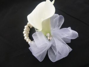 Calla lily wrist corsage, pin on corsage, rhinestone, pearl wristlet