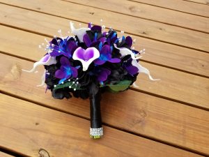 Purple blue orchid bouquet with black hydrangeas - Image 5