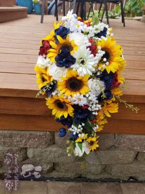 Sunflower cascading bouquet set - Image 6