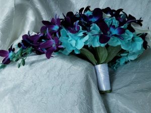 Galaxy orchid and calla lily cascading bouquet (Copy) - Image 4